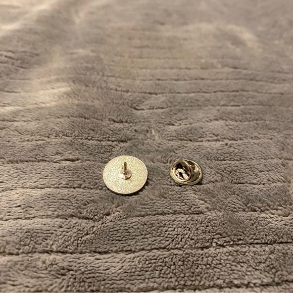 Earth Pin - Picture 2 of 2